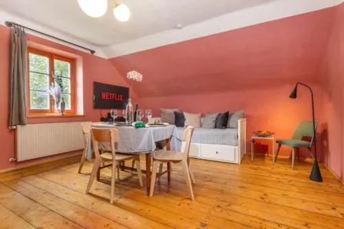 City-Loft in Villa 100und10 - Charmantes Dachstudio beim Lendkanal