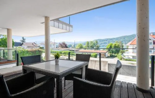 Seeblickwohnung