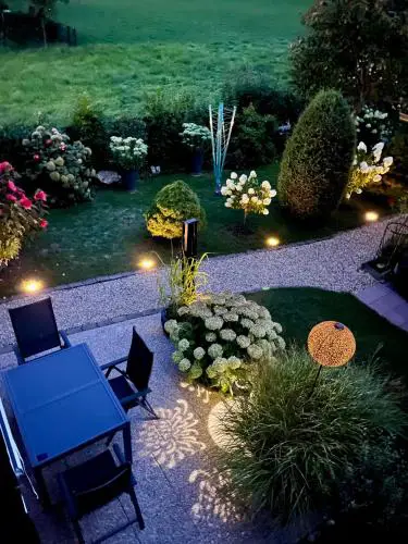SUP CoTtAgE gArDeN