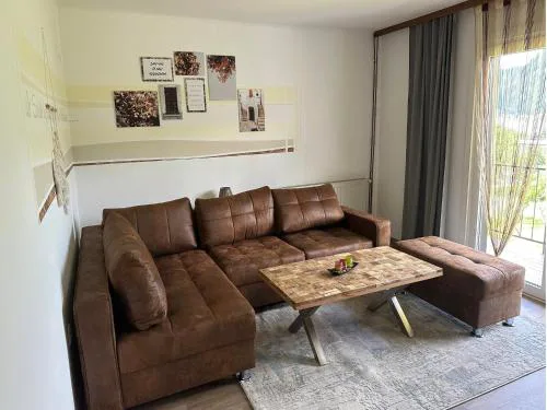 Apartment by Lake Ossiach with Mountain Views