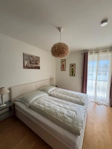 Seewohnung mit Terrasse