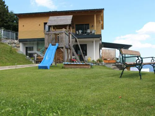 Apartment Appartement mit herrlichem Berg- und Seeblick by Interhome