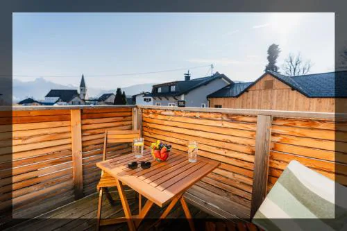 ArVia Living - Ferienwohnung in Altmünster, zentrale Lage, 7 Min Gehweg zum Traunsee, Küche, gratis Parkplatz & WLAN