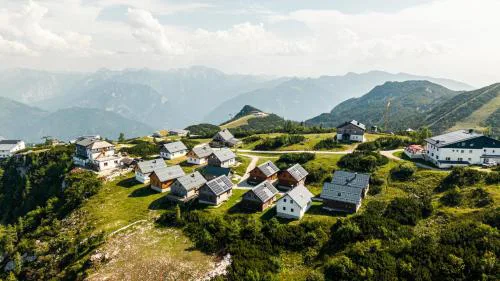 Chalets am Feuerkogel by Landluft