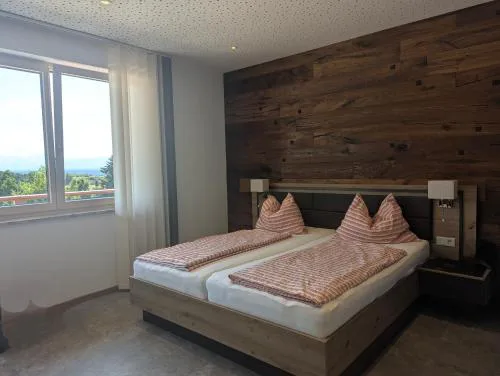 Pension Seestüberl Doppelzimmer mit Balkon