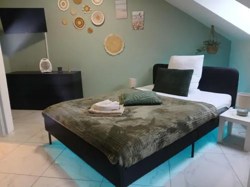 HONOR - Green Room NEU RENOVIERT
