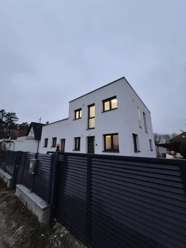 Neubauwohnung mit 80 m2 Terrasse, 8 Minuten von Linz entfernt
