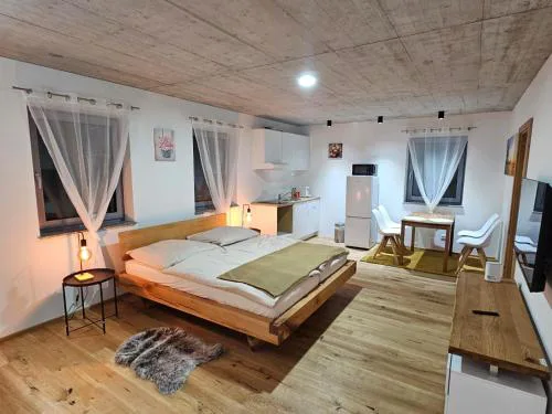 Hoch2 Apartment - Modern, komfortabel & 24h Self-Check-in mit Parkplatz