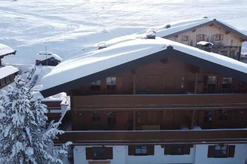 Zillertal-Arena 42m2 (2-6 persons: 2adults +4kids)