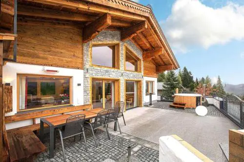 Chalet in Königsleiten with Mountain Views & Spa
