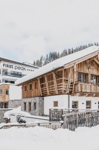 FIRSTpeak Chalets