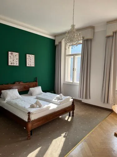 Privatzimmer im ehemaligen Grand Hotel de l Europe