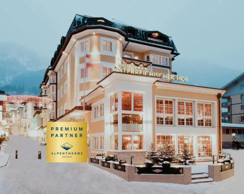 Österreichischer Hof-im Bademantel direkt in die Alpentherme