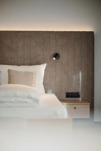 Hotel loj - our kind of place