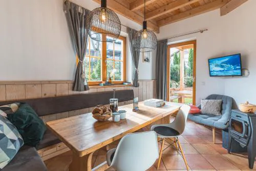 Dorfchalets - Chalet Cenzi inkl Tauern Spa Therme Eintritt & Sommerkarte