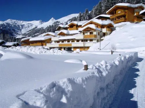 Chalet in Saalbach near Ski Lift & Sauna