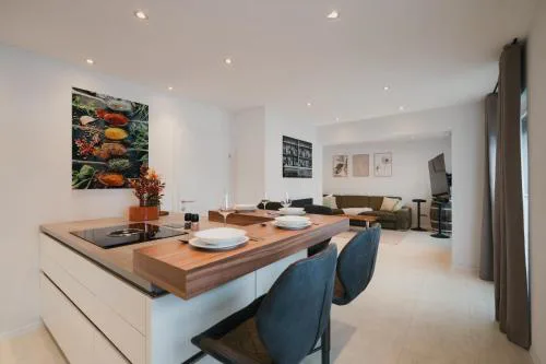 Modern City Centre Apartment Just Steps from Mirabell Palace