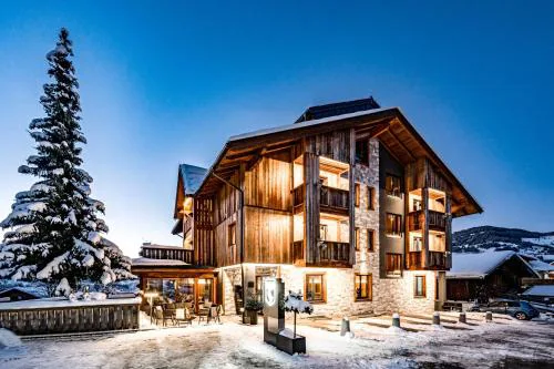 ALMMONTE SENSUM SUITES - Funky Living Hotel