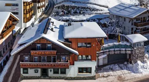 Haus Hubertus by Summit Travel