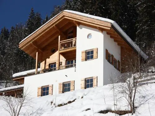 Chalet in Königsleiten near Ski Bus & Pool