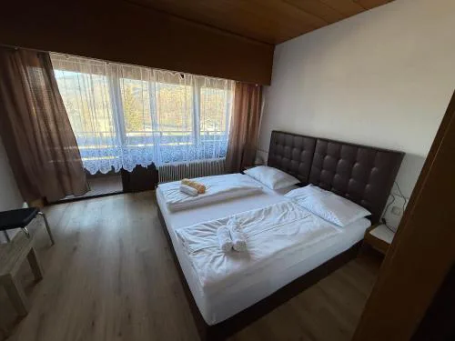 Lukas Rooms