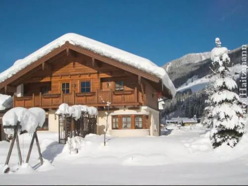 Cozy holiday apartment close to the slopes