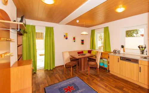 Ferienwohnung - Ferienhaus Kirchboden