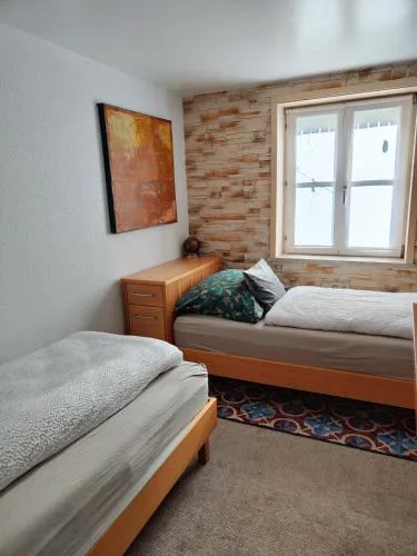 Gemütliches 2 Bettzimmer mit Gemeinschaftsbad und kleiner Küche