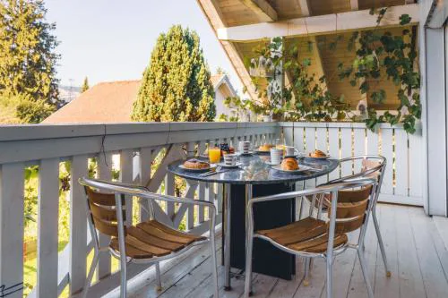 Armonia Altach, 2-6 P, 2 Schlafzimmer, Küche, Parkplatz, Balkon, Wifi, Garten, Stellplatz für Ski