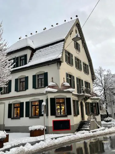 Engel Apartments
