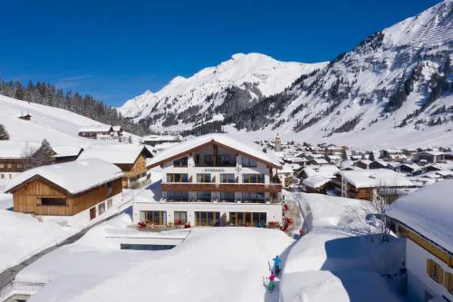 Hotel Schranz - Ski In & Ski Out