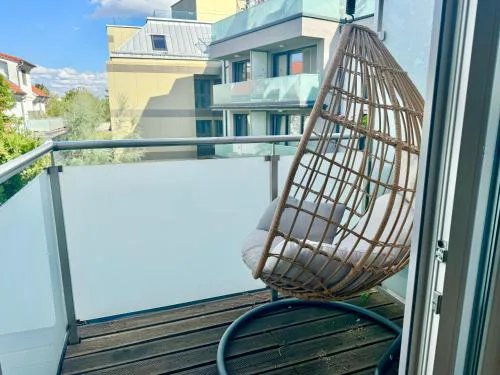 145 m2 4-Bedroom Apartment with Balcony & Free Parking