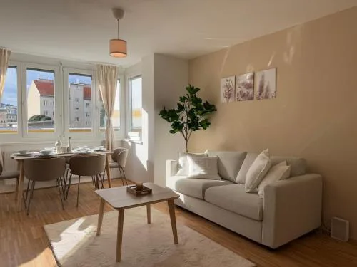 2BR, Danube, Central, U6 & S-Bahn - Axara Housing BRN 16