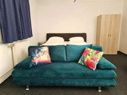 ABAI Apartments 1130 only WWW-On-line-Check-in & SelfService