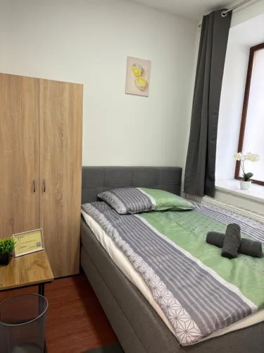 ANDA CITY ROOMs