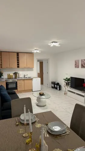 Apartment-Alex