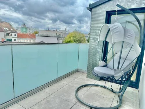 ASP Modern Apartments with Balcony & Free Parking