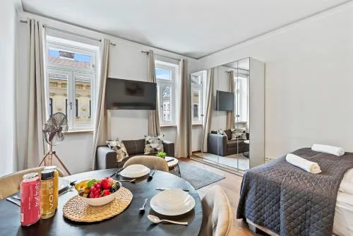 Avío, stylish Studio, smart TV, 2 Beds