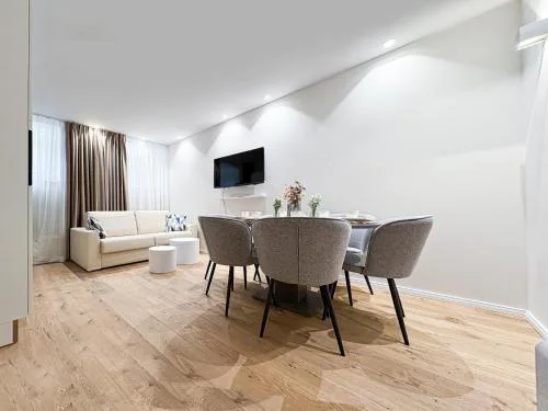 BRAND NEW! Apartment Emerald - right near Schönbrunn Palace