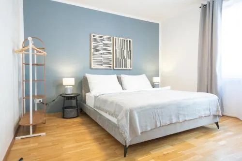 Brand new! Selfcheck-in, King size bed, free Wi-Fi