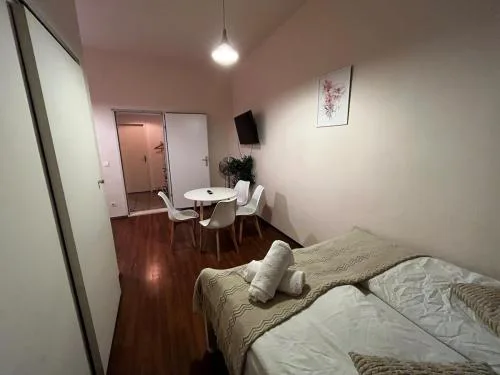Bright Viennese apartment for 5 guests I Top location