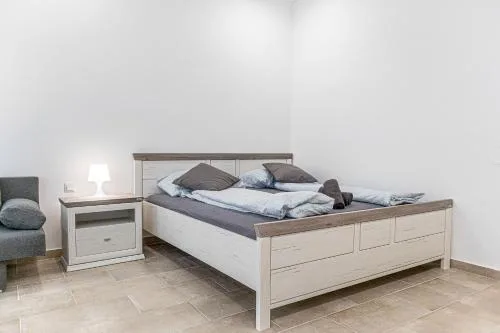 Central 2BR Apartment Bright & Spacious