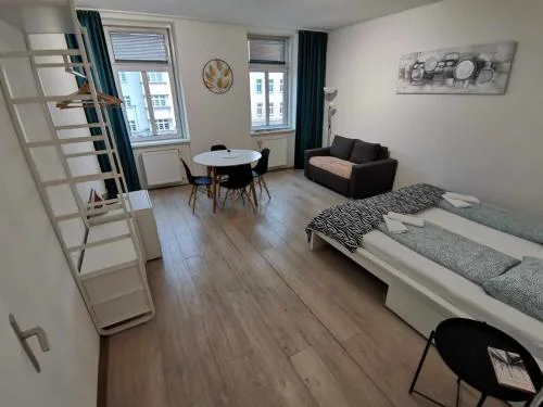 Central Apartment metro 1 min.