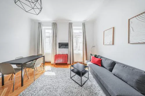 Central Cozy Schönbrunn Apartment