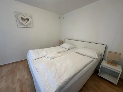 Centrally located apartment with great connections