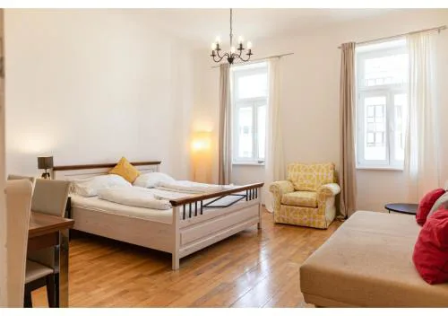 Cheerful 2BR Apartment - suitable for Longstays