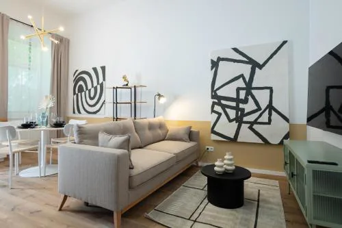 Contemporary 1-Bed Apartment with Balcony in the Heart of Vienna