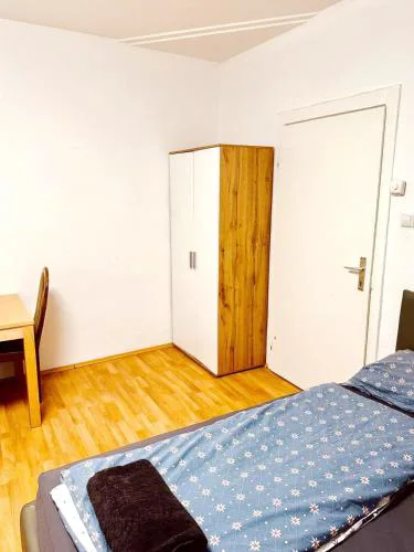Cozy Apartment in Märzstraße Area MZ10