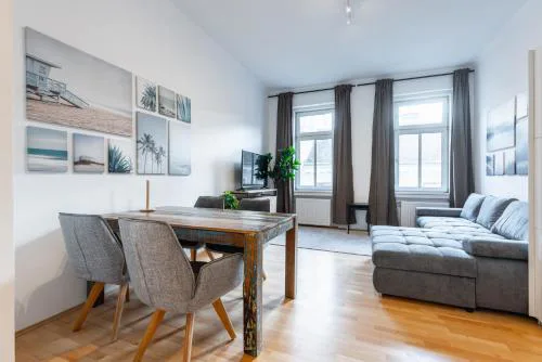 Cozy Apartment Steps Away from Wiener Stadthalle