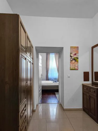Cozy Vienna Retreat Near Millennium